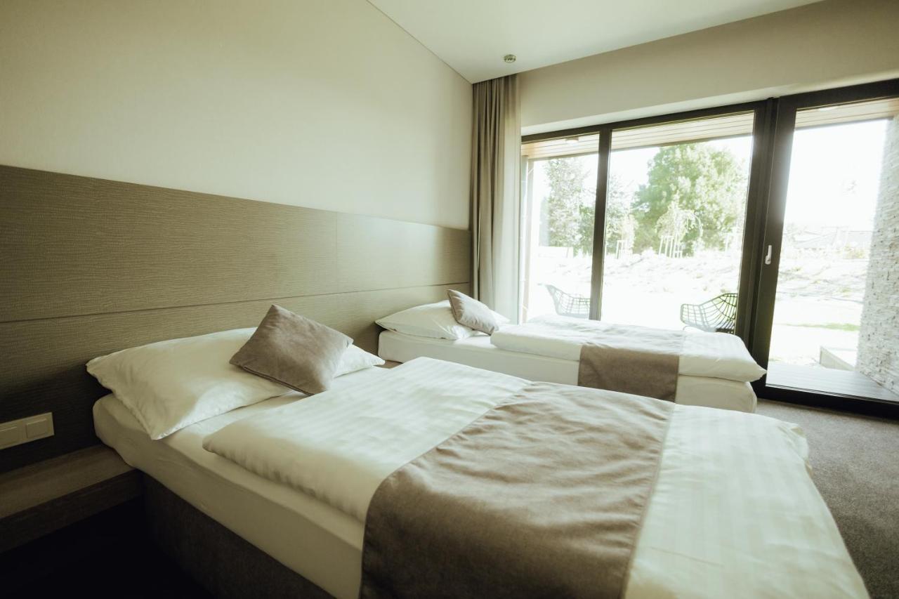 Hotel Resort Lovecka Basta ストラコニツェ エクステリア 写真