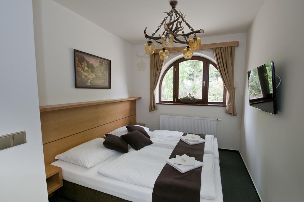Hotel Resort Lovecka Basta ストラコニツェ エクステリア 写真